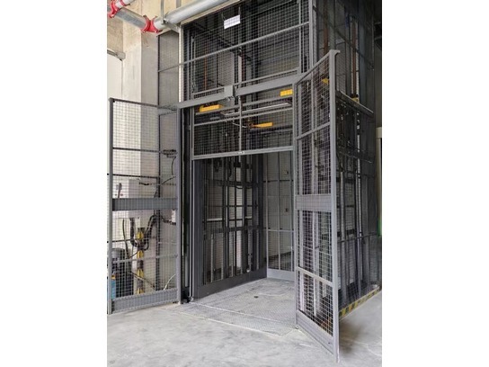 導(dǎo)軌式升降平臺(tái)